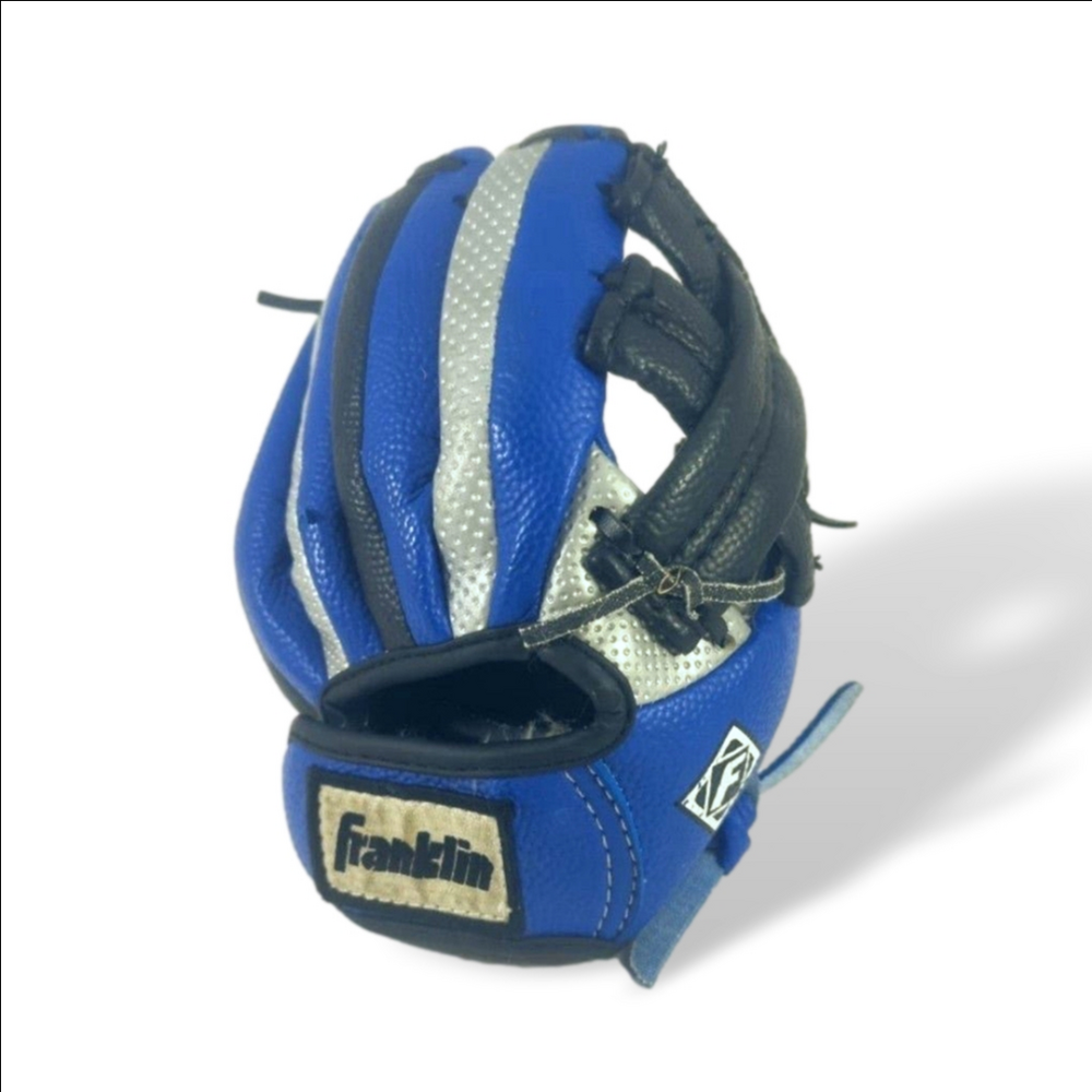 Small baseball glove RIGHT hand throw